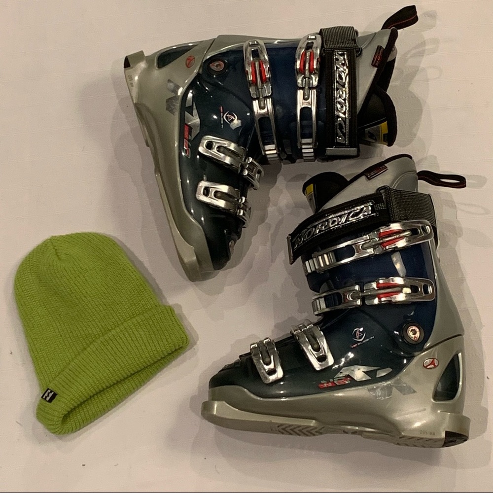 Nordica W8 ski boot